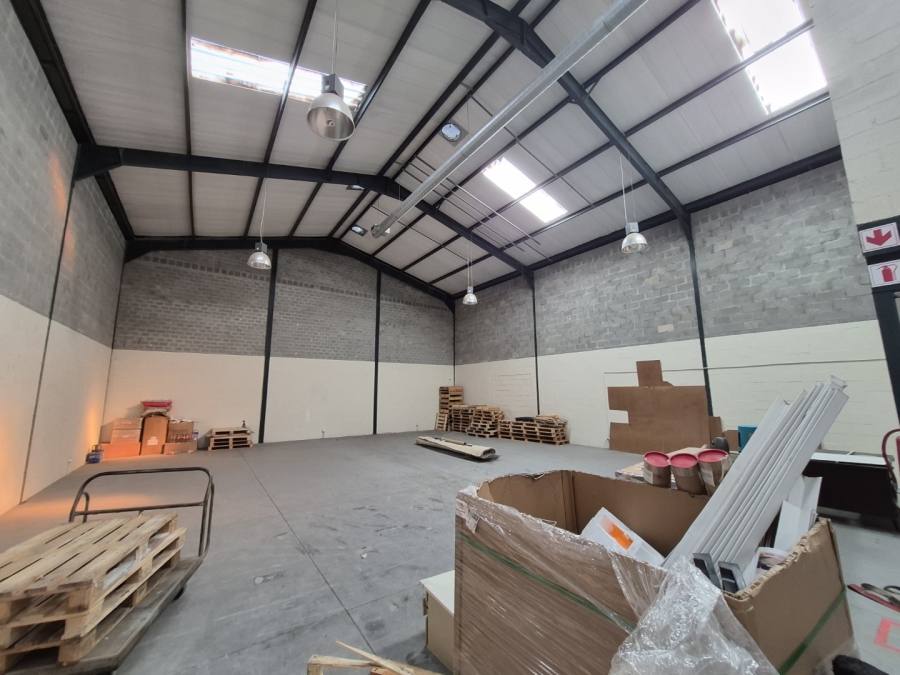 To Let Commercial Property for Rent in Maitland Western Cape